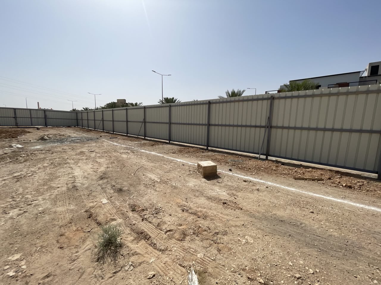تحويش الأراضي بالسياج المعدني في الرياض 2026