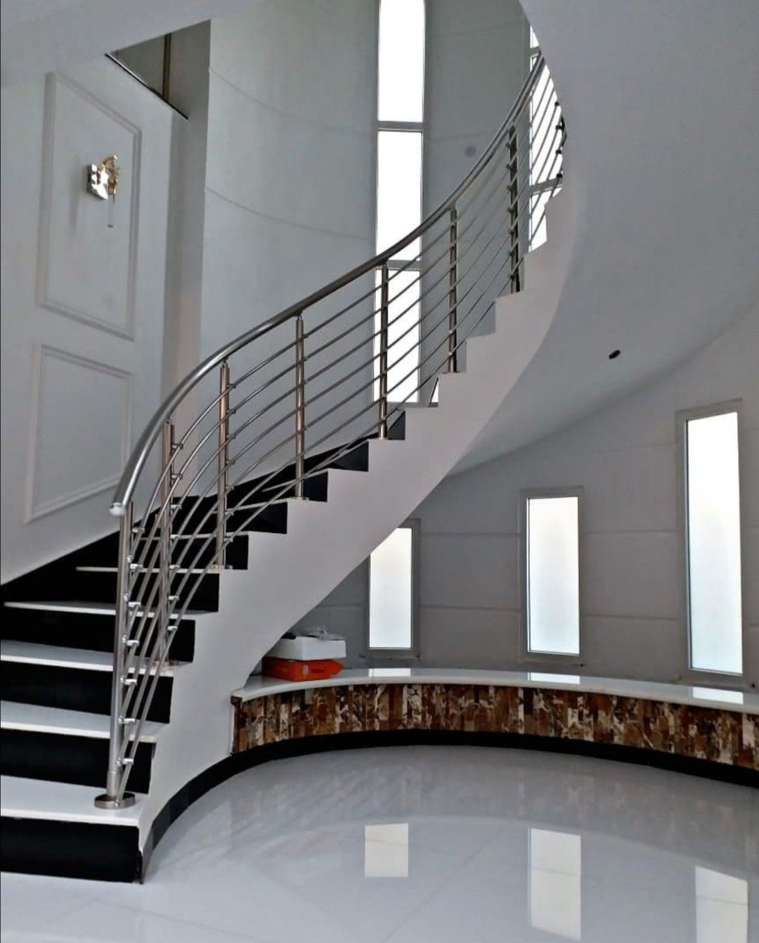 درابزين مسبح