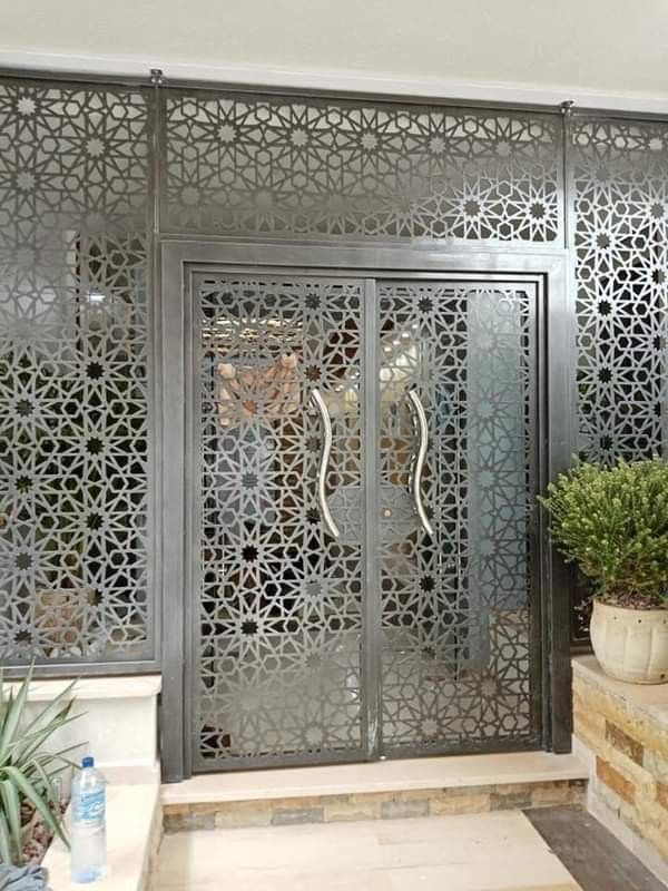 باب ليزر عصري